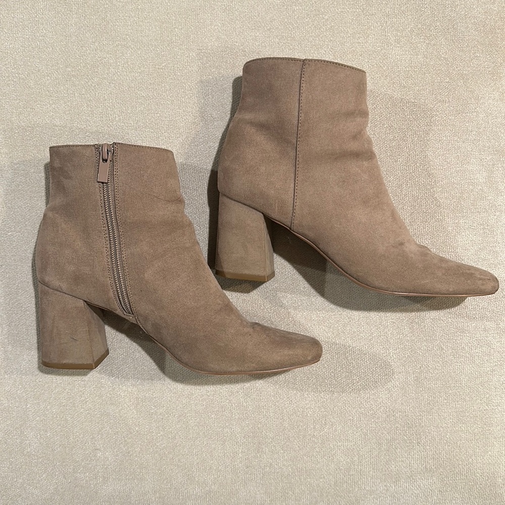 Forever 21 Tan Suede Booties